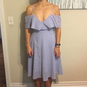 Lulu’s open shoulder dress